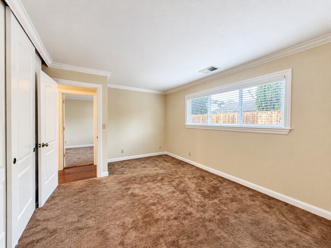 Building Photo - 40643 Encanto Way