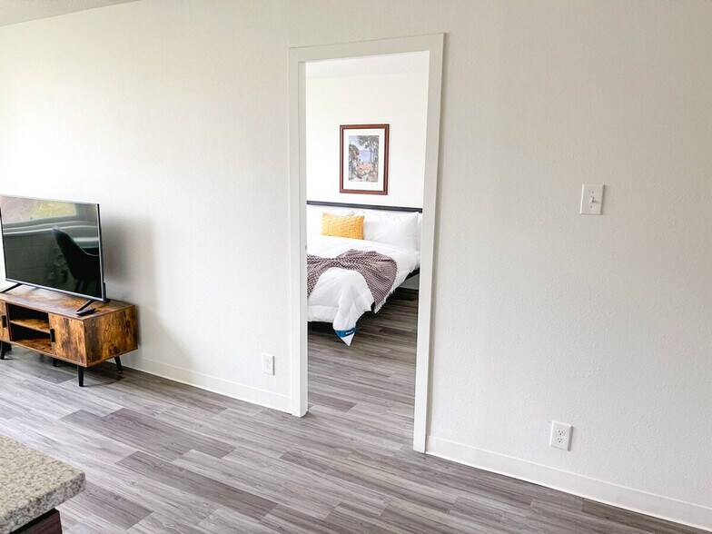 Building Photo - 2515 Burnet Ave