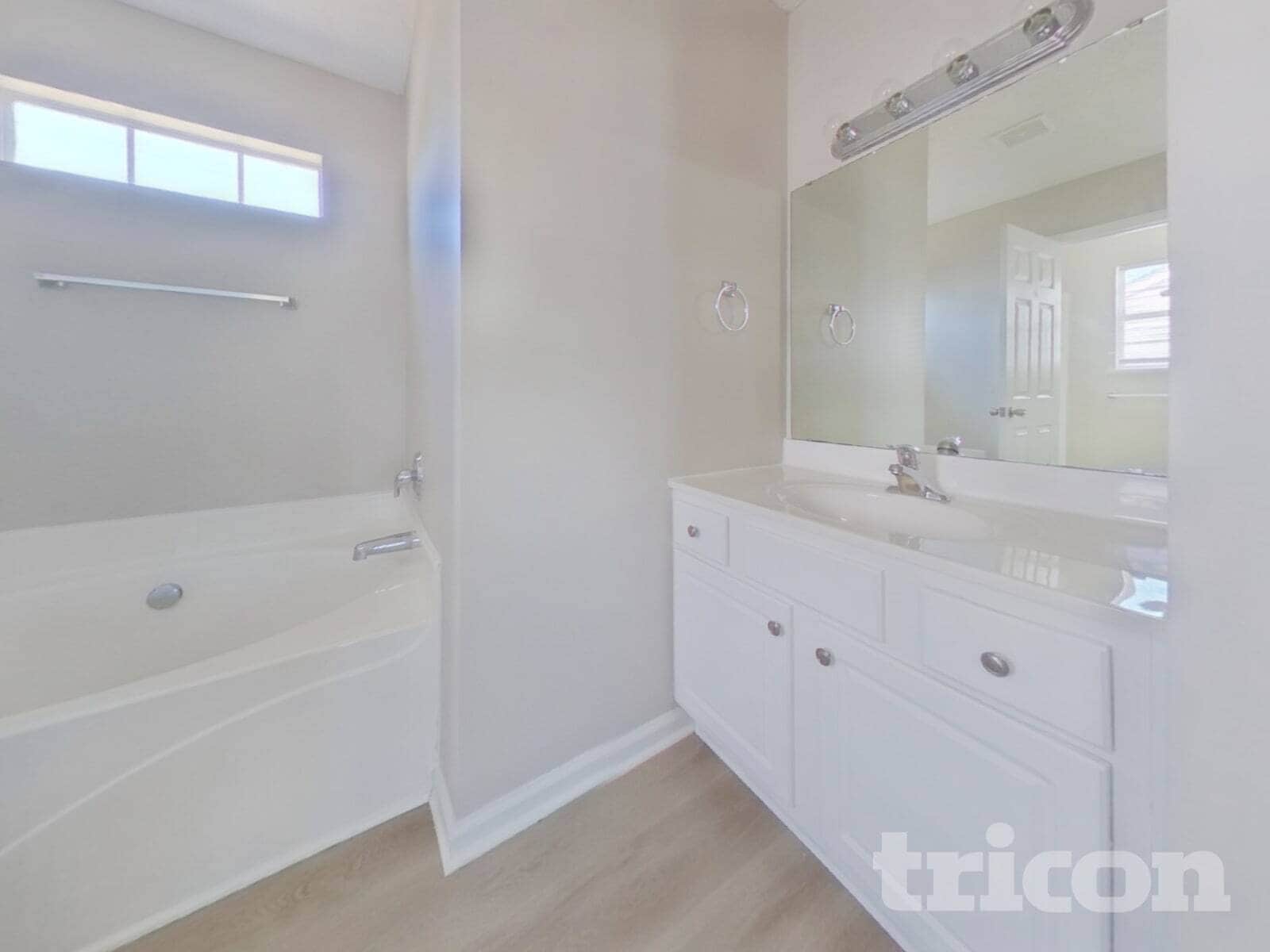 Building Photo - 490 Fox Trot Dr