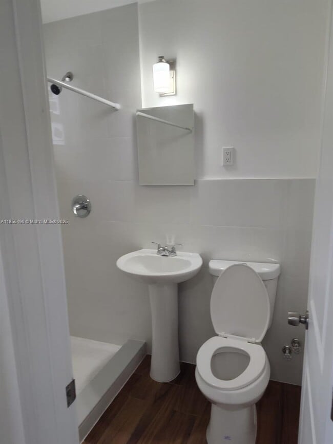 Building Photo - 655 Eldron Dr