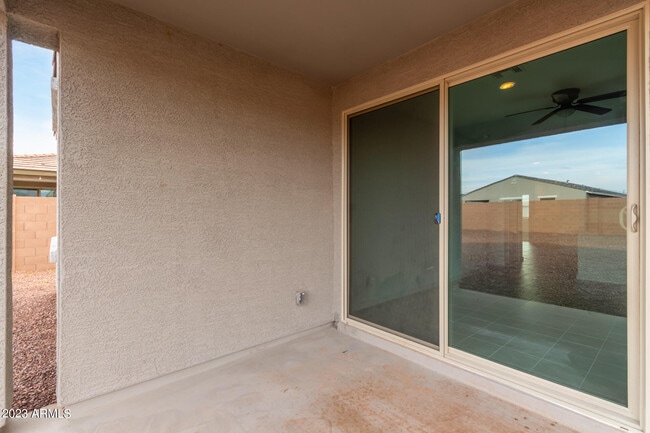 Building Photo - 18012 W Pierson St