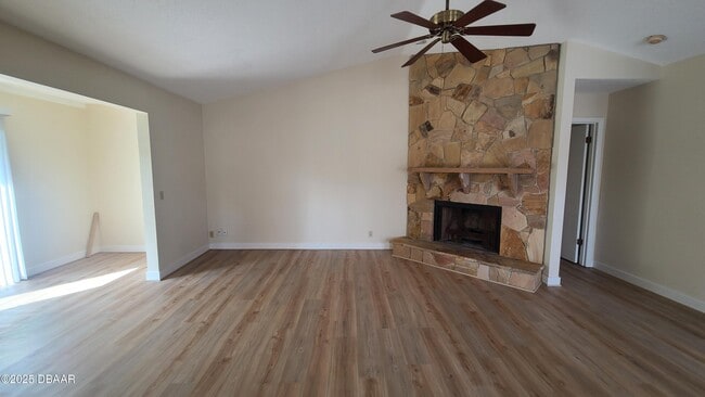 Building Photo - 176 Snowgoose Ct