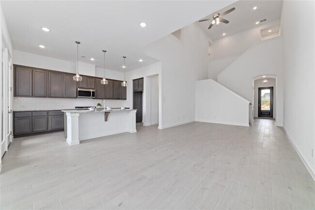 Building Photo - 6559 Scarlet Pond Ln