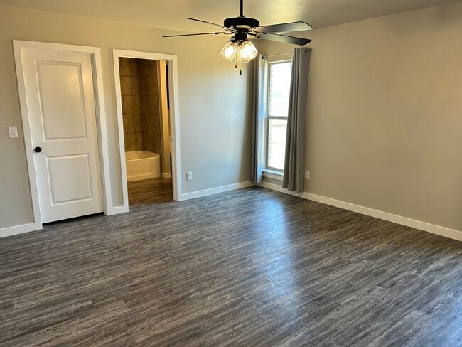 Building Photo - 3 bed 2 bath Move In Ready - Frenship ISD