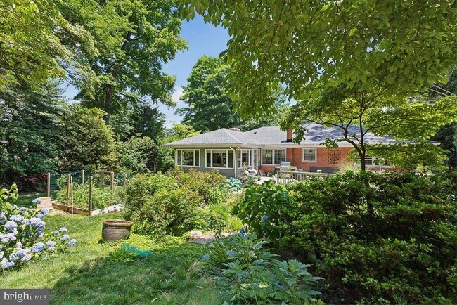 Building Photo - 1506 Woodacre Dr