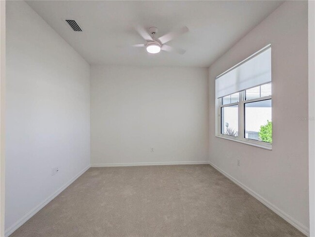 Building Photo - 8125 Sternway Rd