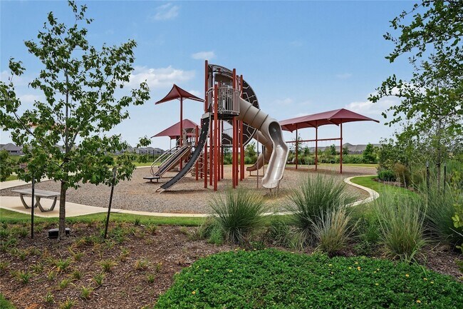 Building Photo - 16819 Spotted Oak Dr