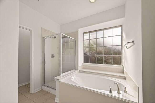 Building Photo - 3804 Dunlavy Dr