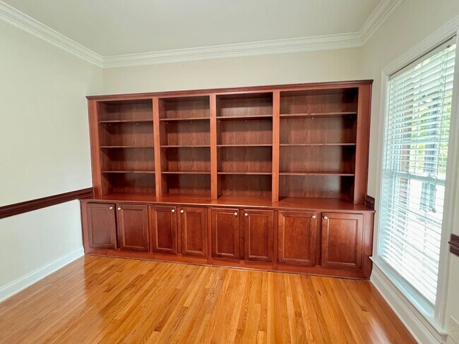 Building Photo - Four bedroom, 3.5 bath house in Elon!  Mus...