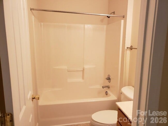 Building Photo - 626 Neal Dr