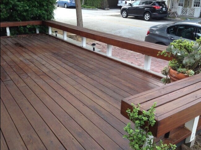 Large Front Deck - 420 2nd St