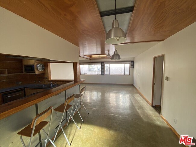 Building Photo - 1524 10th St