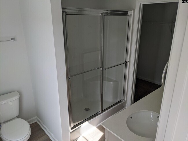 Building Photo - 200 Bluewing Dr