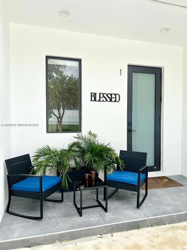 Building Photo - 2150 SW 46th Ct