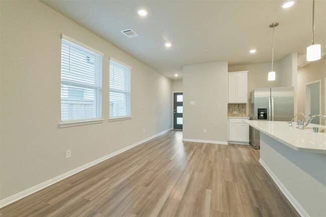 Building Photo - 17418 Rosette Grass Dr