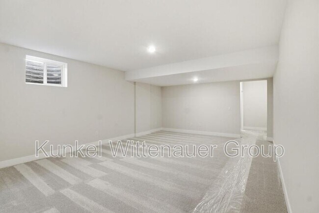 Building Photo - 829 Bushwood Way