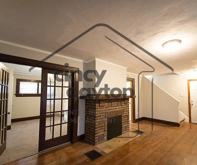 Building Photo - 3925 E 3rd St