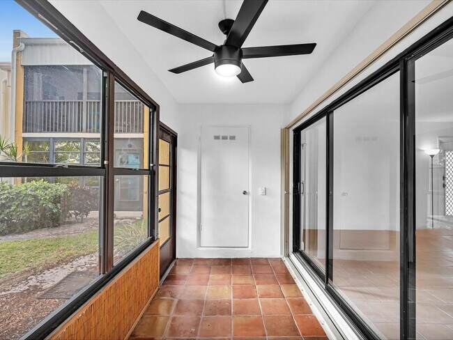 Building Photo - 524 Osprey Dr