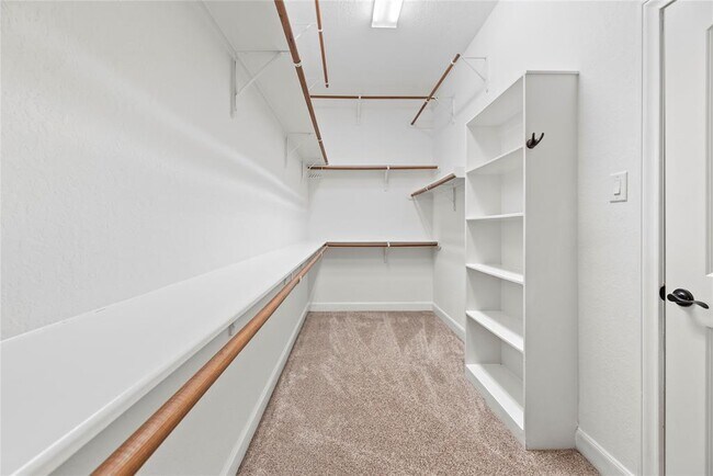 Building Photo - 28706 Hemlock Red Ct