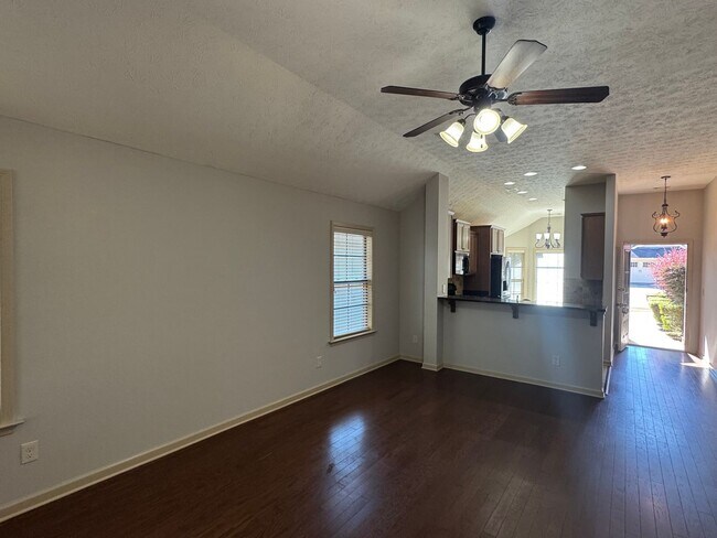 Building Photo - Pike Road Home