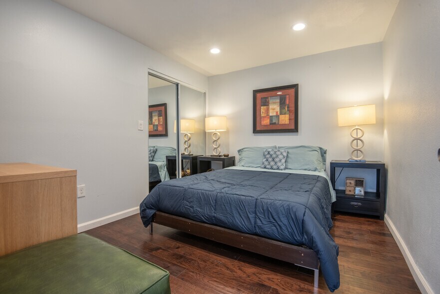 bedroom 2 - 3617 Sunswept Dr
