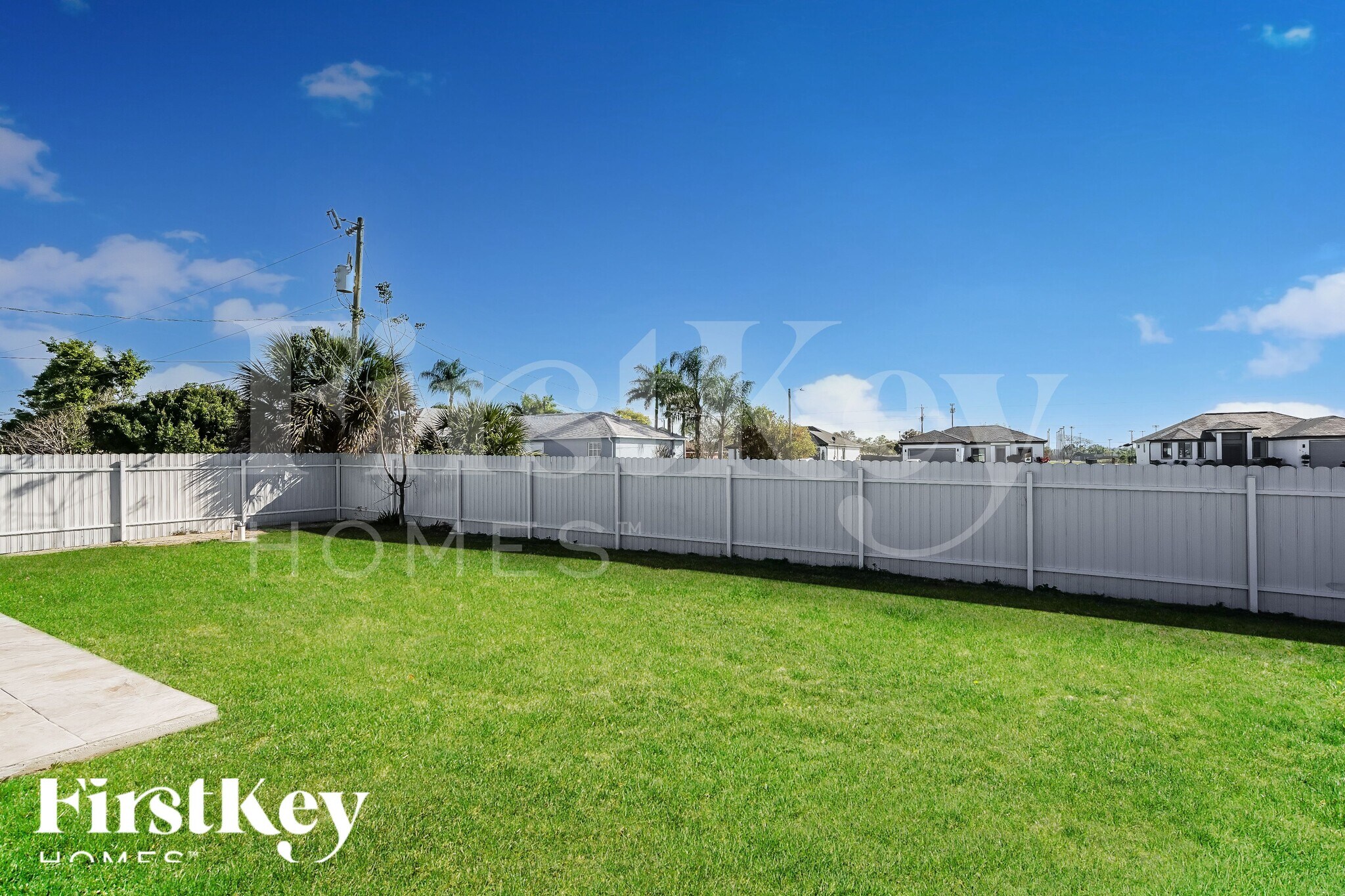 Building Photo - 601 NW 17th Ave