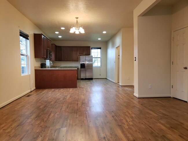 Primary Photo - 2830 Grandy Ave