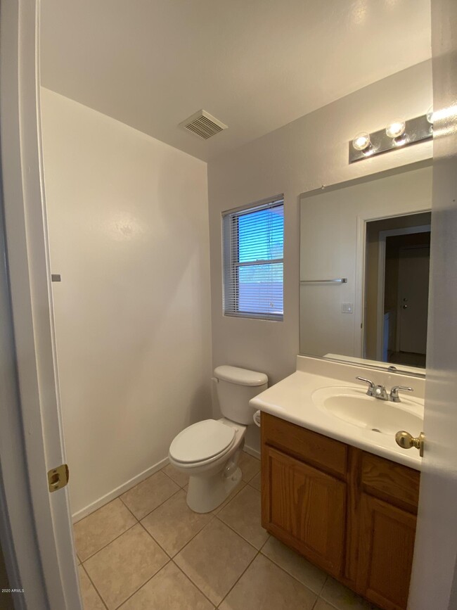 Building Photo - 182 S 222nd Ave