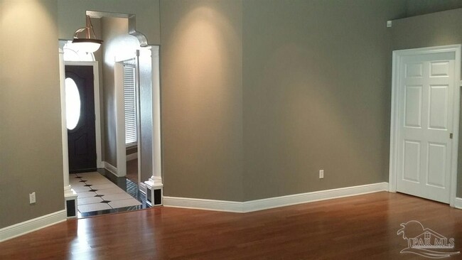 Building Photo - 5721 Dunbar Cir