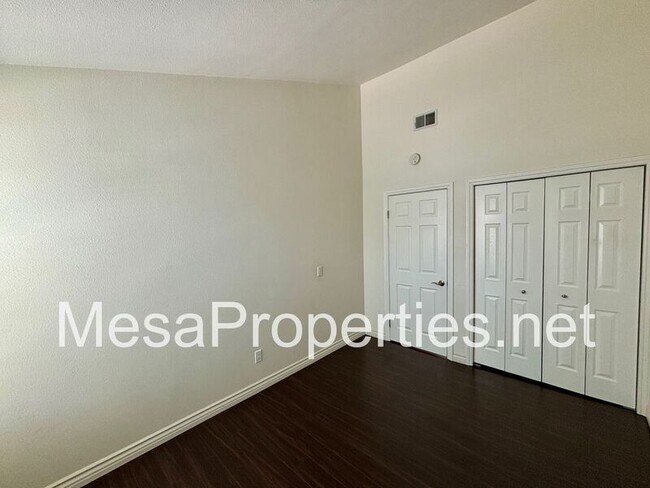 Building Photo - 9788 Balaton St