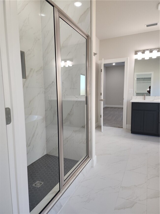 Building Photo - 2700 SW Blustery Dr