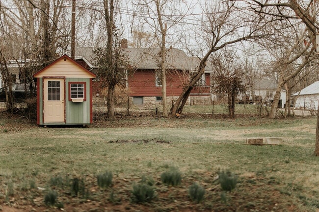 Building Photo - 1109 S Fess Ave