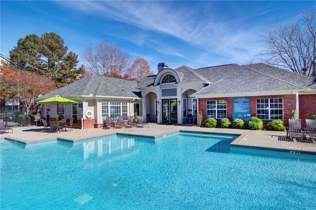 Building Photo - 1970 Peachford Rd