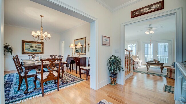 Building Photo - 203 Whiting Ln