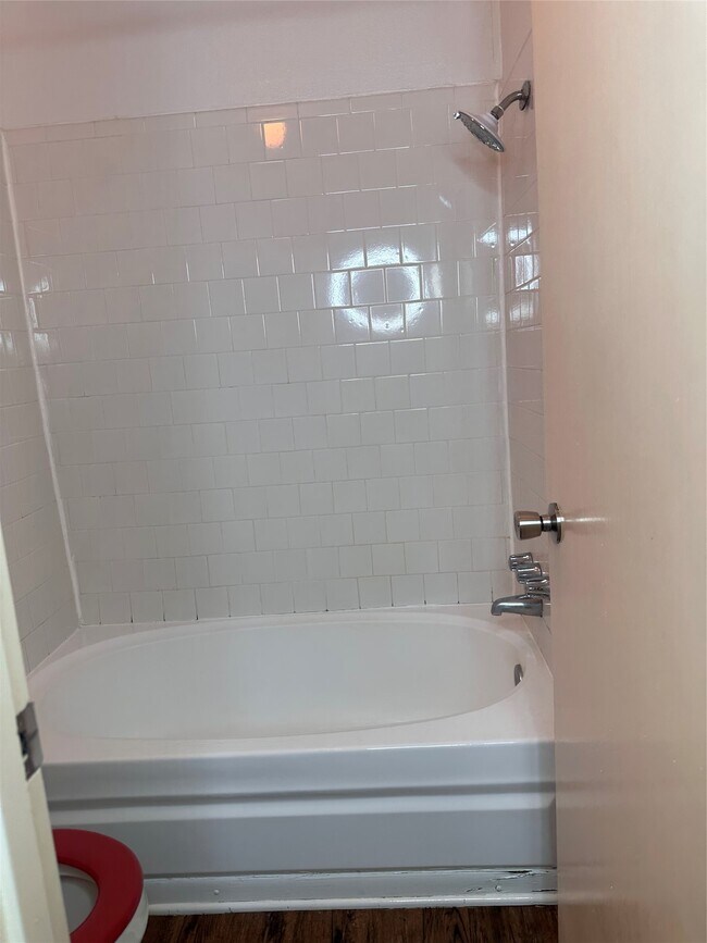 Building Photo - 1413 Bonanza Rd