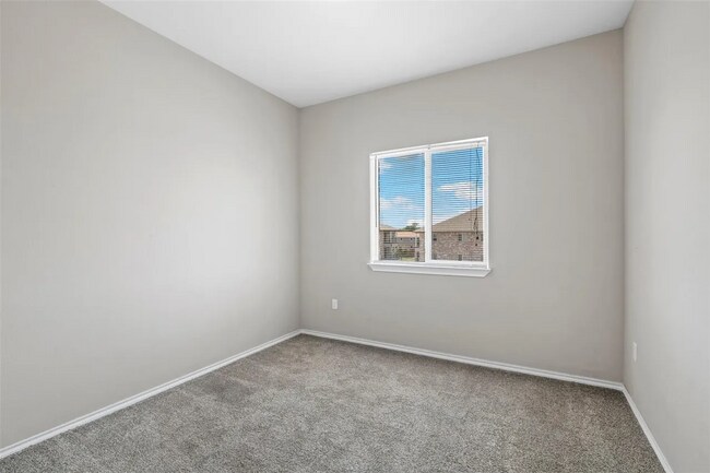 Building Photo - Stylish Living in the Heart of Princeton!