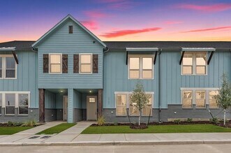 Building Photo - 9707 Thorncrown Ln