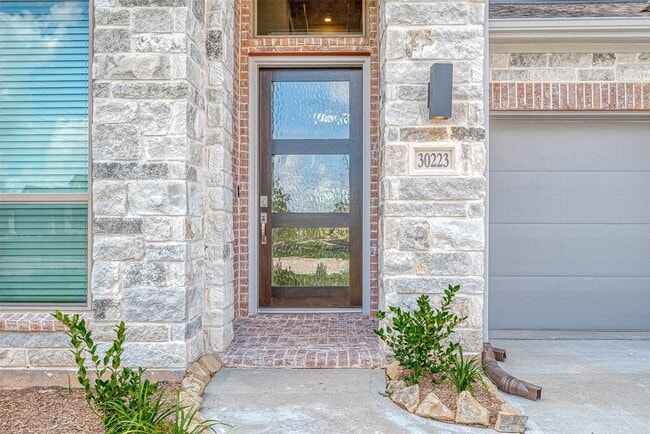 Building Photo - 30223 Gold Finch Pl