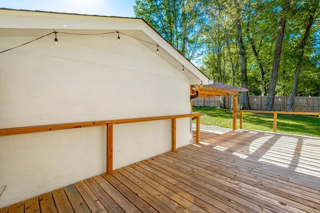 Building Photo - 103 S Germantown Rd