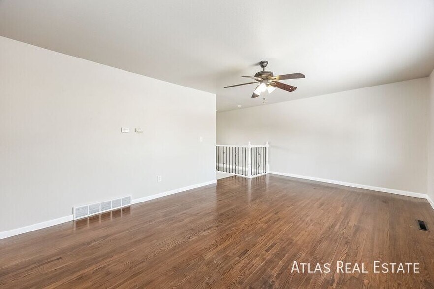 Building Photo - 2311 Sonoma Dr