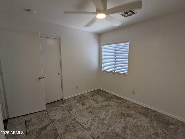 Building Photo - 9716 E Kiva Ave