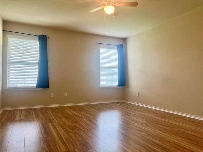 Building Photo - 1810 Bravos Manor Ln