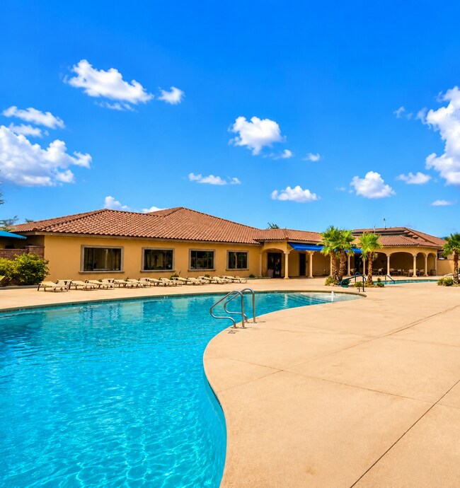 Building Photo - 4780 Lorenzo Way