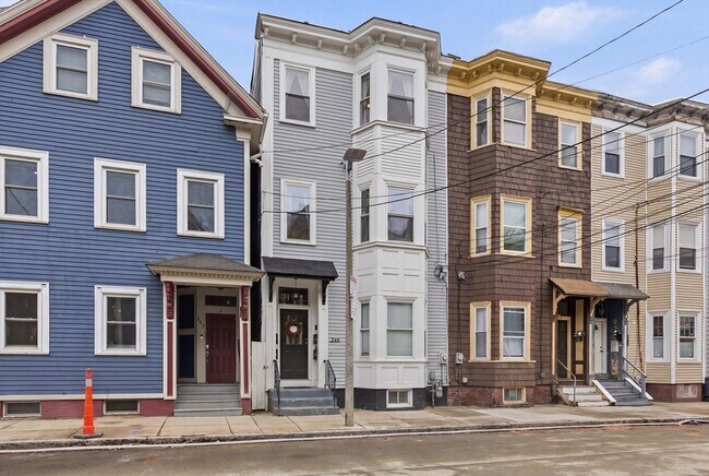 Building Photo - 245 W Fifth St