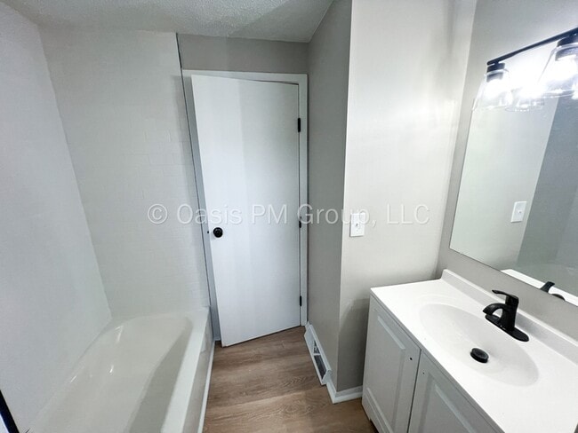 Building Photo - 7034 Rockhaven Pl