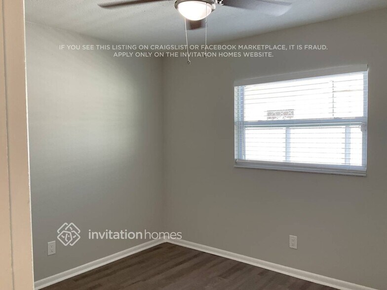 Building Photo - 5603 Santa Monica Dr