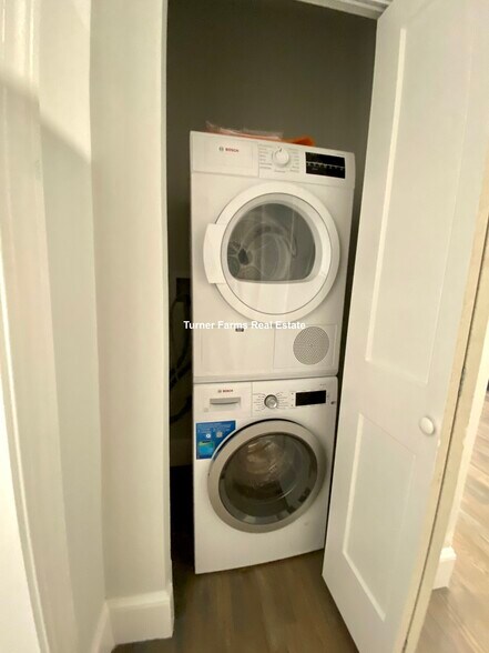 Building Photo - 63 Upland Rd