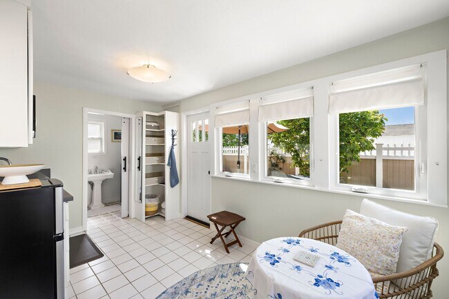 Building Photo - Laguna Village Furnished Rental