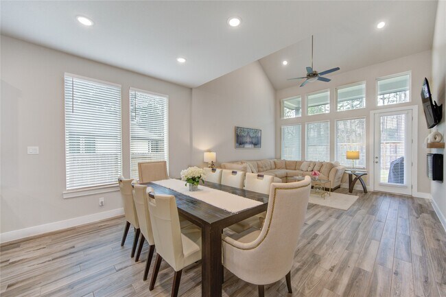 Building Photo - 296 Mallorn Ln