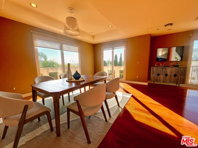 Building Photo - 8609 W Knl Dr